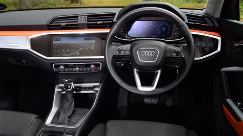 audi q3 interior.